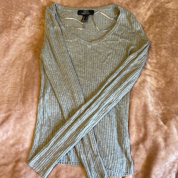 Basic Grey Sweater - Picture 3 of 3